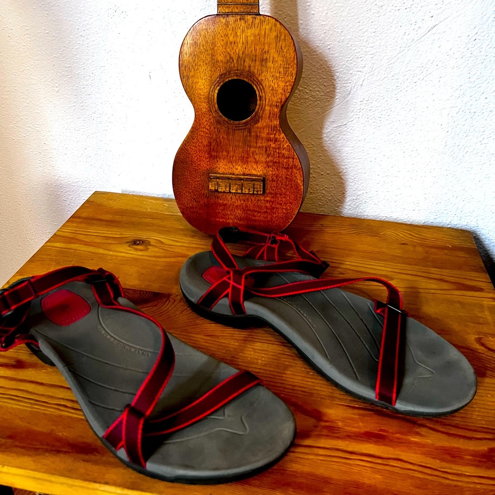 Teva Women’s Sandals Red Size 9.5